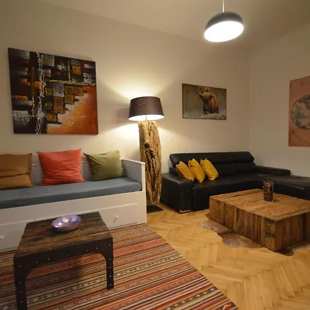 Collection Hastalska By Interhome شقة